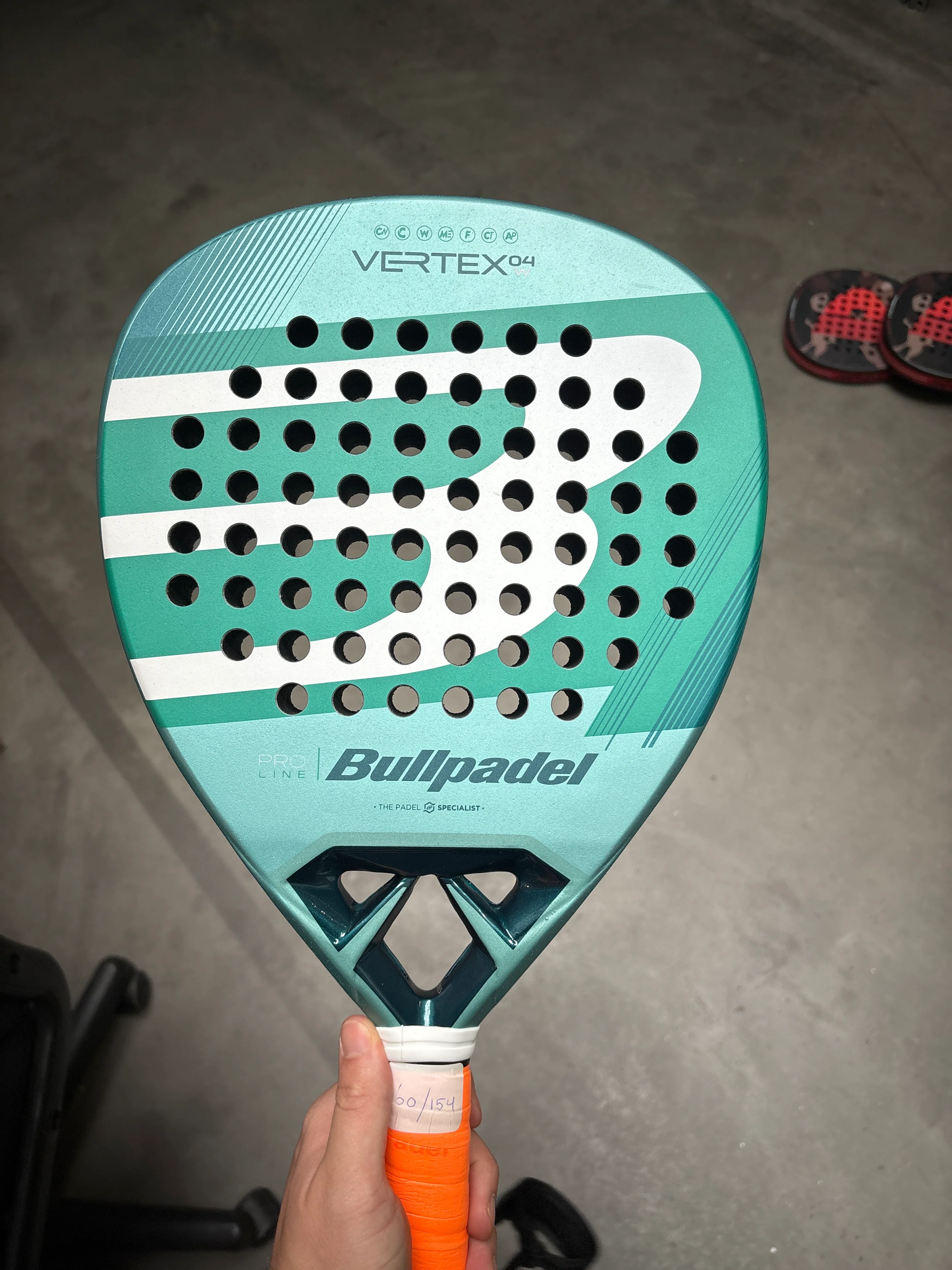 Bullpadel Vertex 04 Woman Pack 2026 - Image 2